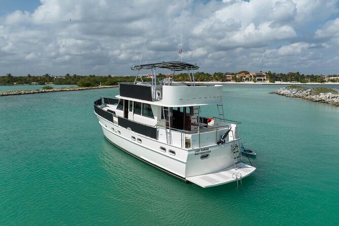 2 Hour Sunset-53' Hatteras Tulum, Playa Del Carmen, Riviera Maya - Dockside Setup at H2OH Sun Cruises