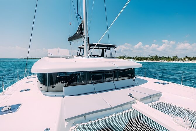 3 Hour Catamaran Experience in a Private 42' Lagoon - Puerto Aventuras cruising: the real value of the timing