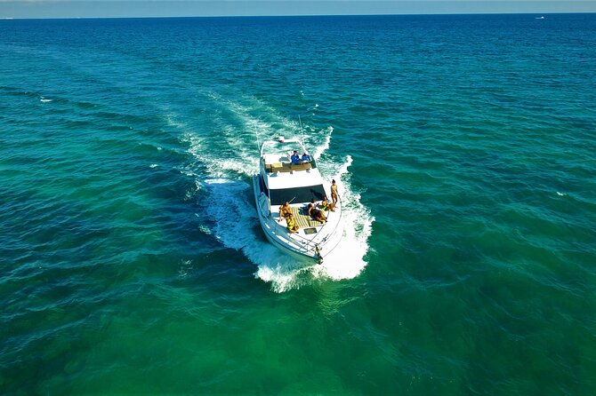 3 Hour Xpu-Ha - 47' Azimut, Tulum, Playa del Carmen, Riviera Maya - The Xpu-Ha stop: Caribbean water time with paddle boards