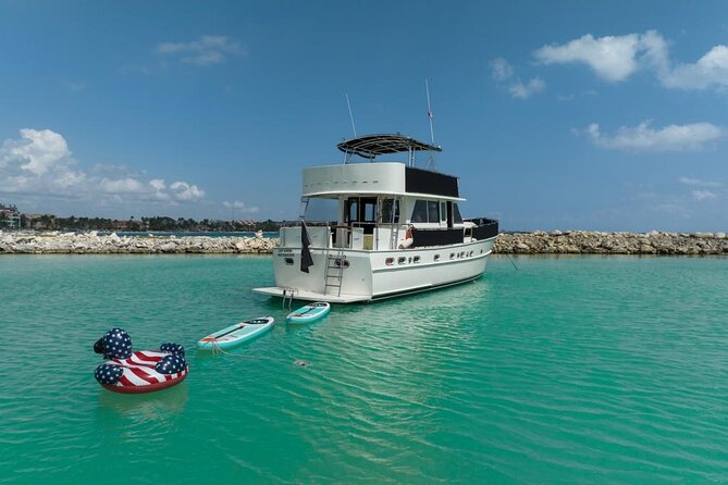 3 Hours - 53' Hatteras - Tulum, Playa Del Carmen, Riviera Maya - Why the Yacht Setup Feels Built for Parties and Family Time