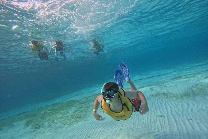 3 in 1 Jungle Tour Adventure Cancun - Showers, lockers, and the $5 locker-key deposit