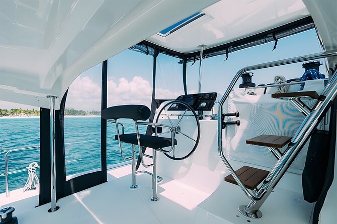 4 Hour Catamaran Experience in a Private 42' Lagoon - Stop 1: Riviera Maya reef time near Inha or Paamul