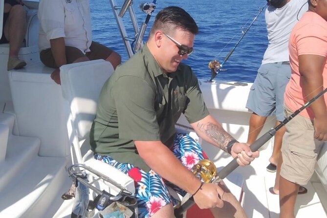 4 Hour Private Fishing Tour in Puerto Aventuras Riviera Maya - Private crew style: pacing, patience, and teaching