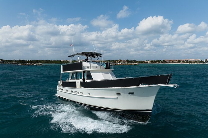 4 Hours - 53' Hatteras - Tulum, Playa Del Carmen, Riviera Maya - Private yacht charter from Playa del Carmen, built for 4 hours
