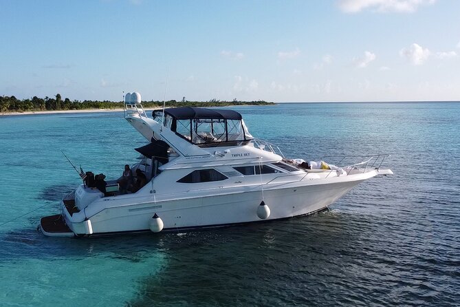 4 hours snorkel & beach tour - Private Yacht 47 ft - Puerto Aventuras Meets a 47 ft Yacht, Not a Big Tour Bus