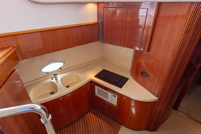4H 42' Azimut Yacht All-Inclusive from Tulum & Playa del Carmen. - Troll Fishing and the On-Board Twist on Catch and Cook