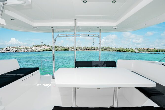 4H Lux 40' Catamaran All-Inclusive in Tulum and Playa del Carmen. - Private charter reality check: what your day will feel like