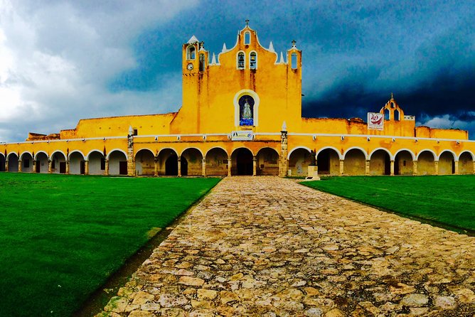 5 Days Mayan Heritage History Tour - Day 4: Edzná five stories, Uxmal style, and overnight in Mérida