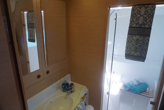 5H Private 40'Catamaran All-Inclusive in Tulum & Playa del Carmen - Troll Fishing and Having Your Catch Cooked