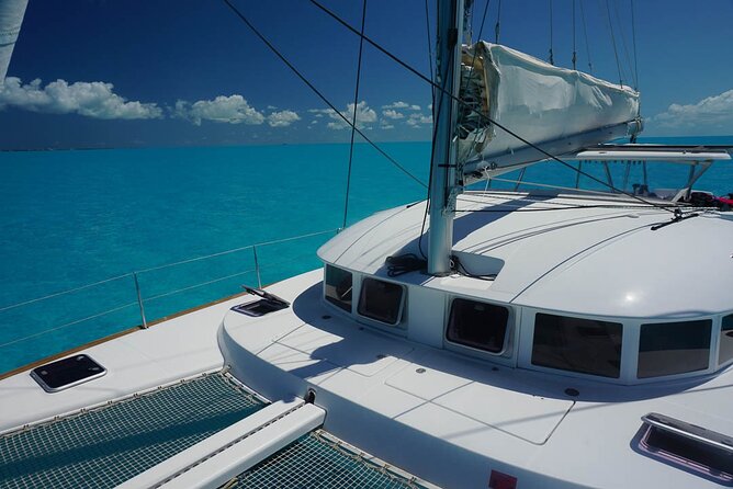 5H Private 40'Catamaran All-Inclusive in Tulum & Playa del Carmen - Drinks and Food That Are Actually Part of the Experience
