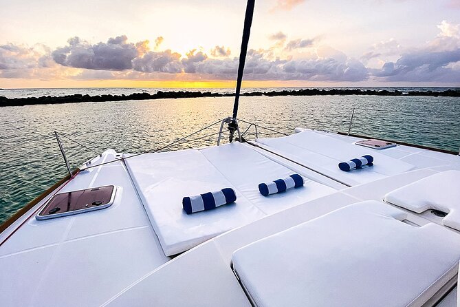 8H 38' Catamaran All-Incl. to Cozumel in Tulum & Playa del Carmen - Price and value for your group size, plus the dock fee catch