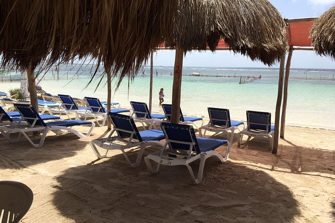 ADULTS GOLD A day at the beach at Los Arrecifes Restaurant-Open Bar And Massage. - The 40-minute full-body massage: when relaxation meets reality