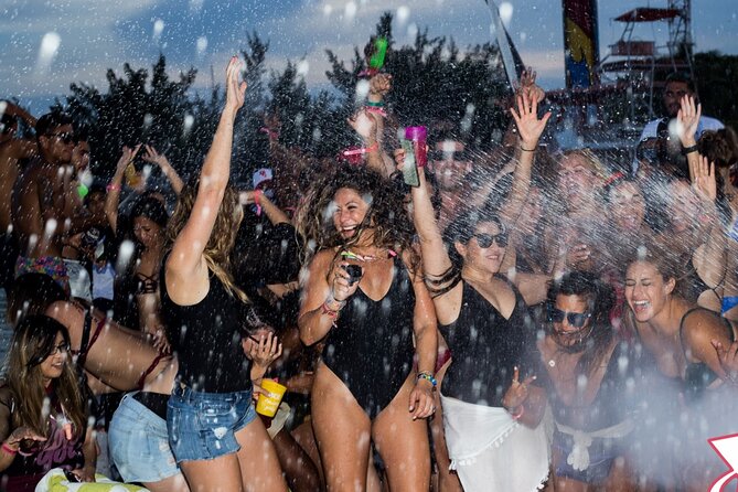 Adults only Hip Hop Sessions Boat Party Cancun - Hip Hop on Water: The Vibe and Why It Works in Cancun