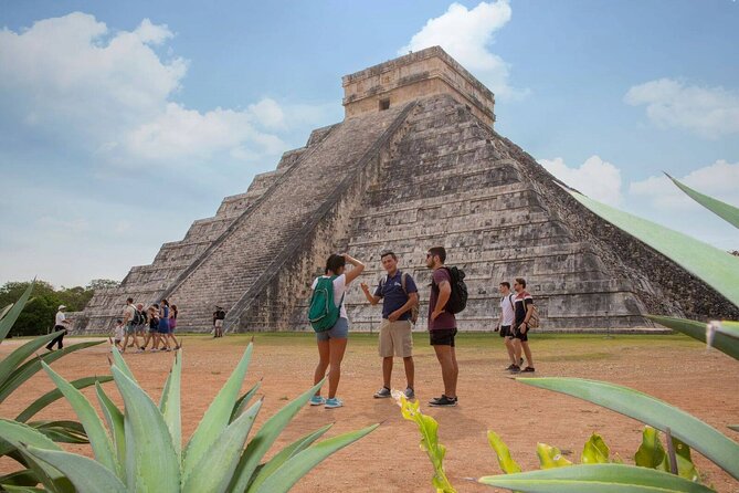 Adventure at Chichen Itza! Cenote and Valladolid from Tulum City - Valladolid in 25 minutes: San Servacio and quick color photos