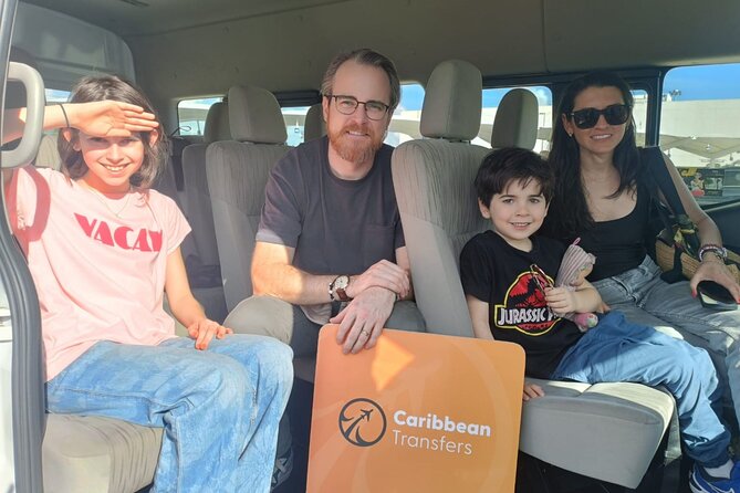 Airport Shuttle to Cancun and Hotel Zone - Matching the Right Pickup Point in the Airport or Hotel Lobby