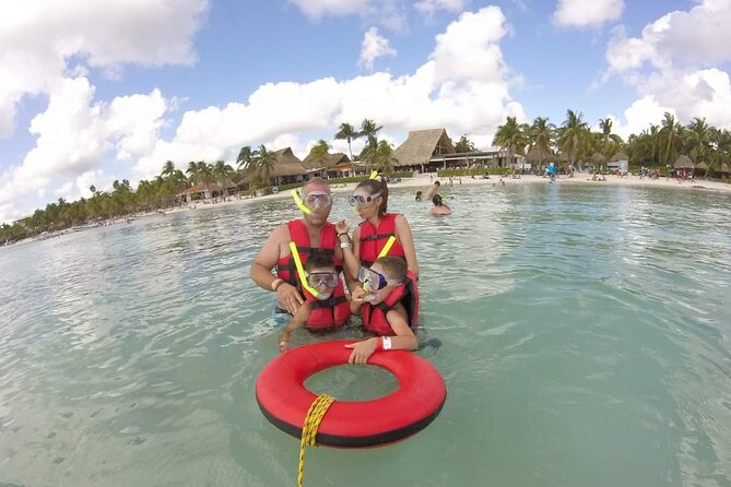 Akumal turtles sanctuary and go pro photos - Entering Akumal Bay: what makes this tour special