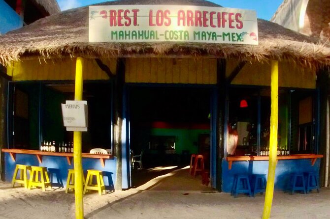 All-inclusive beach day in LOS ARRECIFES REST. / open bar - massage and lunch .. - Lunch at Los Arrecifes, Including the Single-Choice Menu Reality