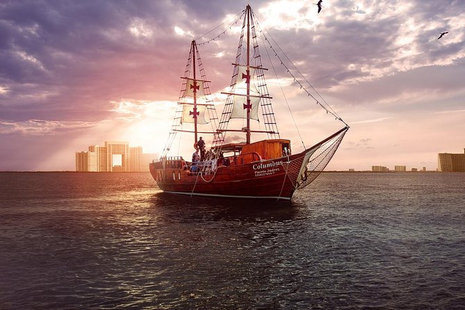 Amazing Romantic Dinner on a Spanish Galeon with Saxophone Music - Open bar, drink service, and how the evening flows