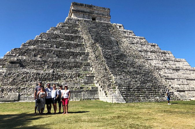 Archeological Tour in Tulum, Coba and Chichen Itza - Stop 3, Cenote Ik Kil: the 26-meter descent and the hour to chill