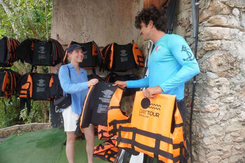 Bacalar: 3-hr Pontoon Boat Tour with Beach Club + Kayaks - Getting Started: Meeting Point Options and the Safety Brief