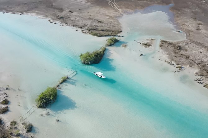 Bacalar Boat Tour and Visit to Cenotes - Bacalar Lagoon plus Cenotes, the fast way to see the good parts