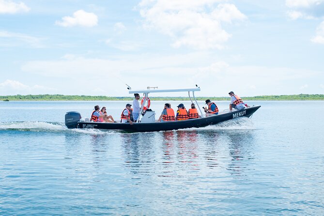Bacalar Boat Tour and Visit to Cenotes - Guides and captains, who people remember for a reason