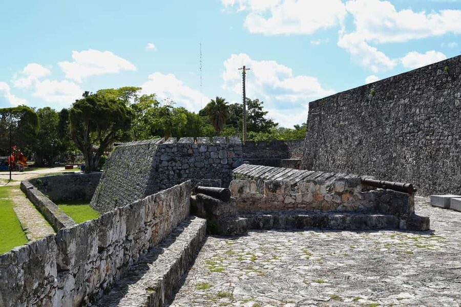 Bacalar: Lagoon, Pirate Canal, Stromatolite Day Trip w/Lunch - Key points before you go