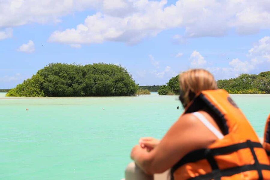 Bacalar: Lagoon, Pirate Canal, Stromatolite Day Trip w/Lunch - Lunch and Basic Needs: What’s Included and What to Watch