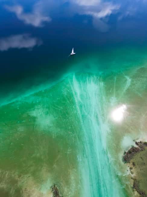 Bacalar: Lagoon Sailing Tour with Snacks and Drinks - Bacalar Lagoon by sail: what you’ll actually spot