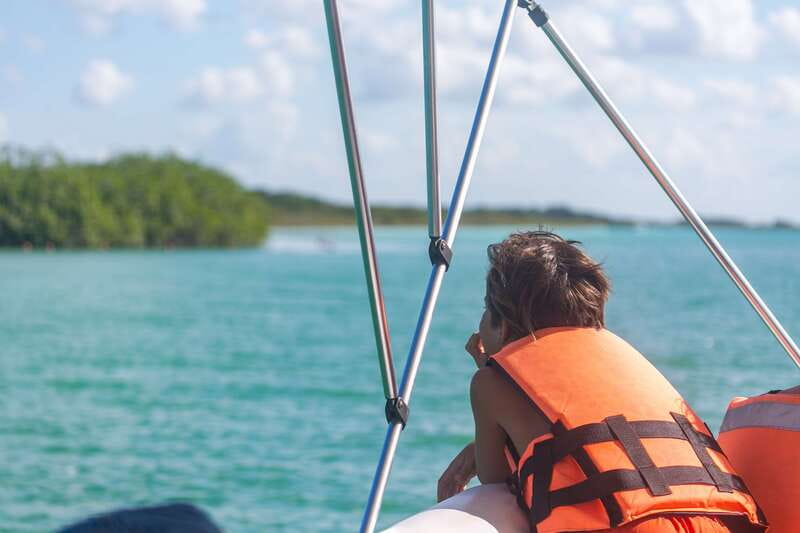 Bacalar: Private Boat Tour - Pirate Canal, Cenotes & Islands - Cenote Esmeralda Views, Then the MH2R+24 Stop for Lagoon Scenery