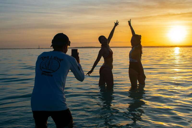 Bacalar: Sunrise Paddleboard Tour with Floating Picnic - Cenote Negro and the stromatolite lesson before your swim break