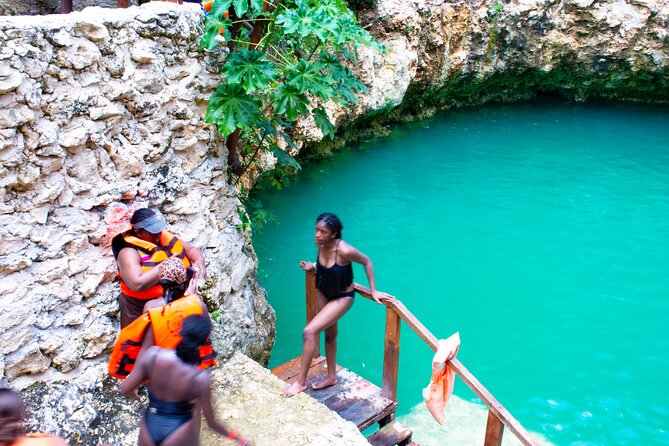 Best Combo from Cancun - Zipline Cenote ATV (Shared) and Lunch From Cancun - Lunch, Snacks, Water, and the Food Factor