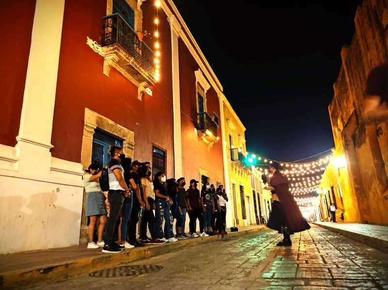 Campeche: Mexican Tales Theatrical Performance Walking Tour - Where to start: Puerta de Mar and the watchmen scene