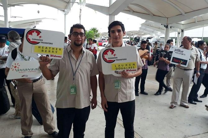 Cancun Airport Transfers - Private Van ROUND TRIP - Finding Your Driver at Cancun Airport: The Sign and the Phone Text Plan