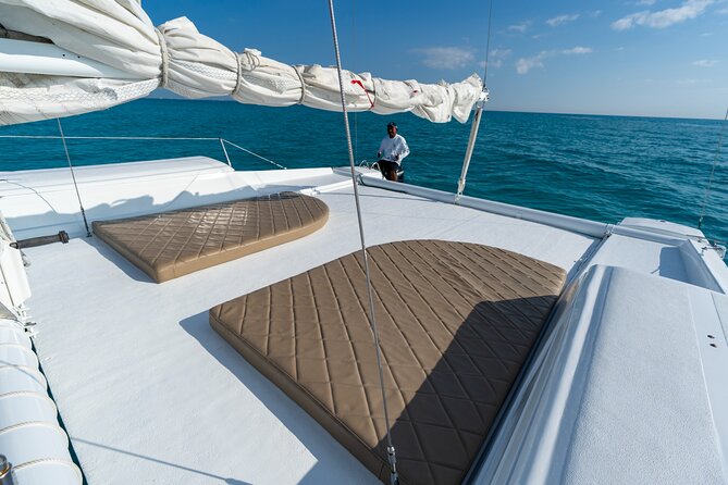 Cancun : All Inclusive Catamaran Tour to Isla Mujeres - Isla Mujeres Stop: Island Time, Lunch, and the Reality of Docks