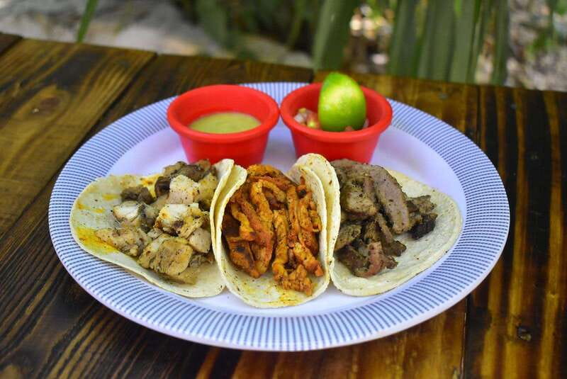 Cancún: Beachside Tacos & Town Tour with tequila tasing - Stop 2: Chicken and Carne Asada With Traditional Soft Corn Tortillas