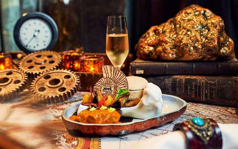 Cancún: Cirque du Soleil JOYÀ Show Ticket - Dining at the theater: champagne, appetizers, and a menu that matches the vibe