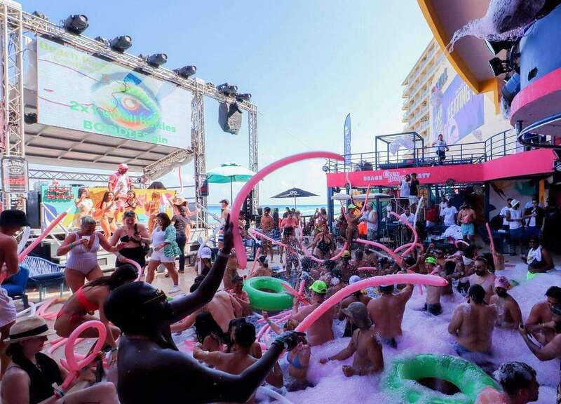 Cancún: Coco Bongo Beach Party Experience - Included Drinks and Snacks: What “Worth It” Actually Means