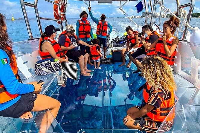 Cancun Glass Boat Sightseeing Cruise - Meeting point reality: finding the counter on Kukulcan Boulevard