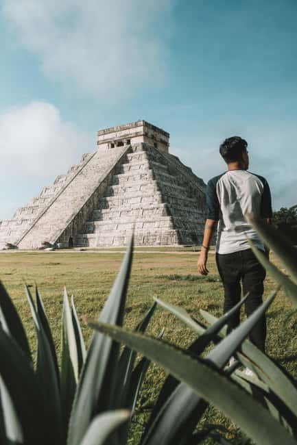 Cancun in its entirety: Chichen Itza ruins, cenote, and Valladolid - A 12-hour Yucatán sweep from Cancun to Chichén Itzá
