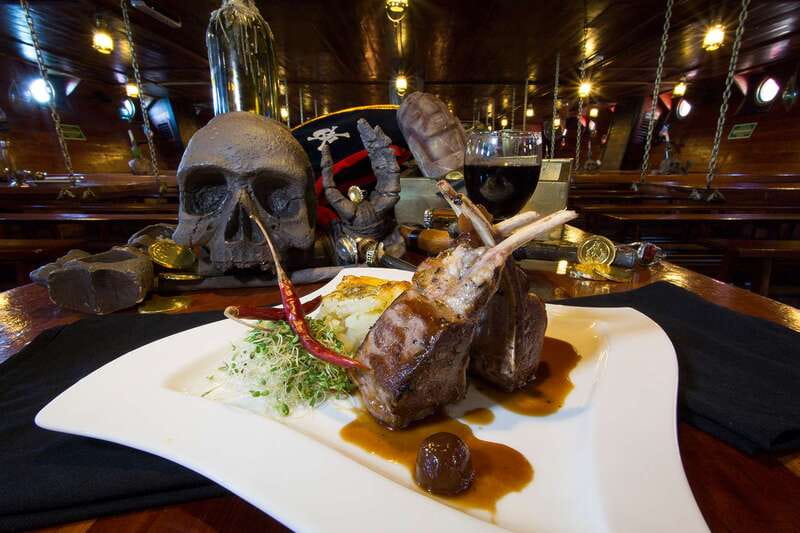 Cancún: Jolly Roger Pirate Dinner Cruise 2025 - What the open bar really changes about the experience