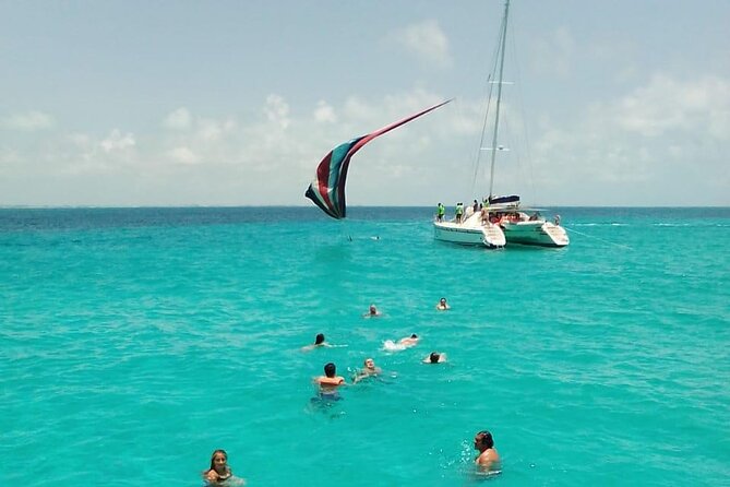 Cancun Sailing Catamaran Islas Mujeres With Luxury Beach Club - Open bar and drinks on the water: when the fun starts
