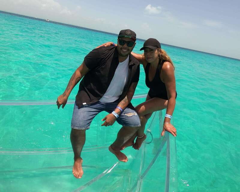 Cancun: Transparent Boat Tour with Drinks - Spotting turtles, manta rays, fish, and snails (without getting wet)