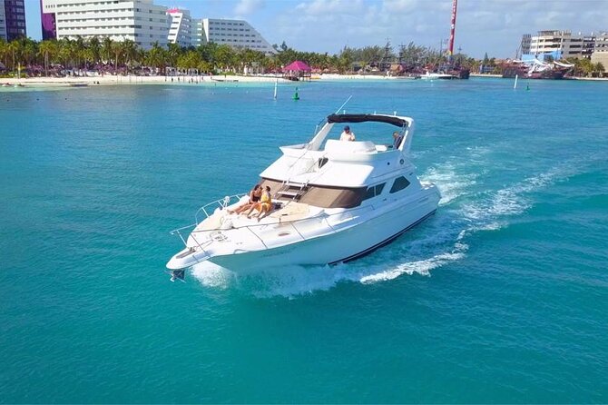 Cancun yachts rental YACHT 46 FT, 15 PAX MAX 25P12 - The crew makes or breaks the yacht day