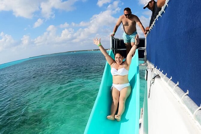 Catamaran Excursion + Open bar + Snorkeling at El Cielo - Value and expectations: what can go wrong on group reef days