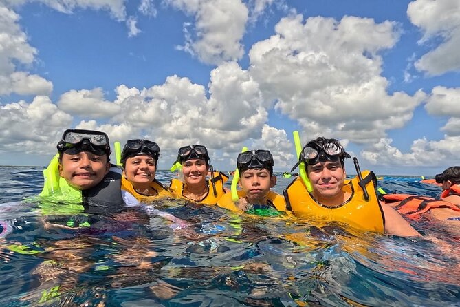 Catamaran in Cozumel with snorkeling at El Cielo and open Bar - Why This 5-Hour Catamaran Plan Works in Cozumel