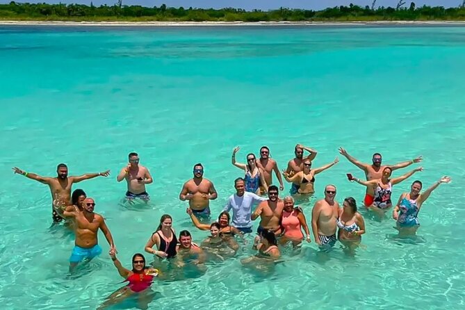 Catamaran in Cozumel with snorkeling at El Cielo and open Bar - Stop 3, El Cielito Sandbank and Manta Ray Chances (40 to 60 Minutes)