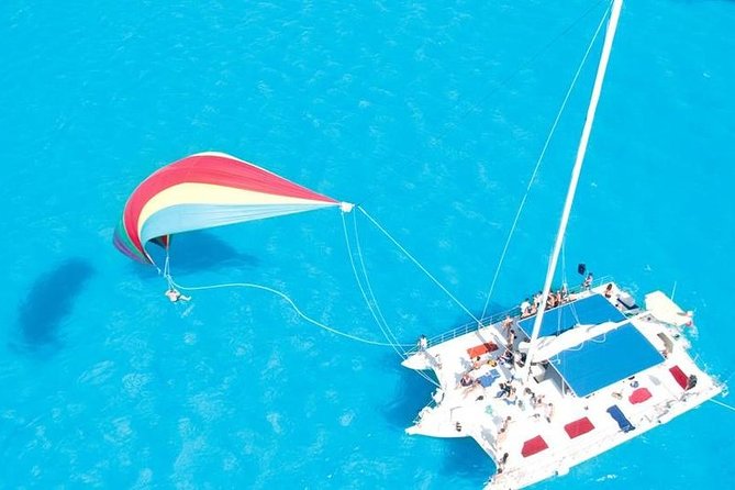 Catamaran Sailing to Isla Mujeres with Snorkeling, Lunch & Open Bar included - Sailing to Isla Mujeres: the “nothing you have to organize” part
