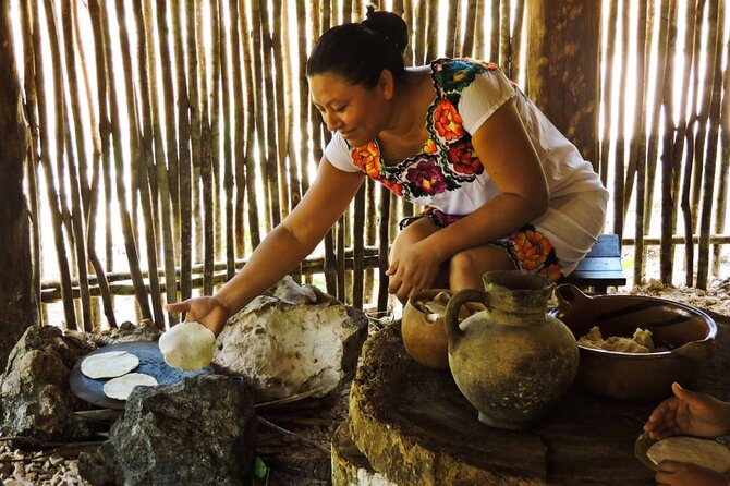 Chacchoben Mayan Ruins and Mayan Experience Combo Tour - Lunch That Actually Feels Like Part of the Culture