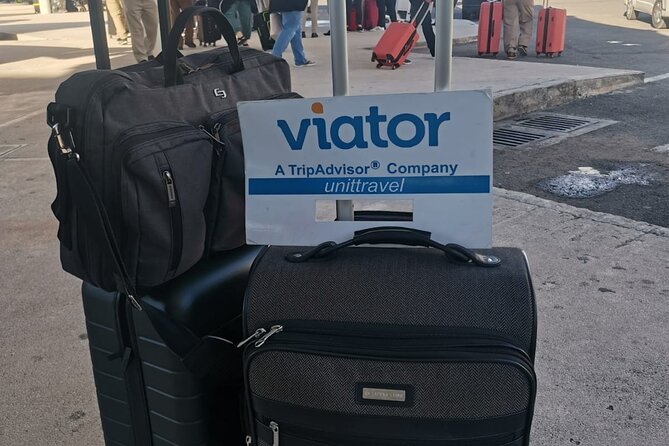 Cheap transfer for up to 10 people. - Price Check: $95 Per Group, Up to 10 People